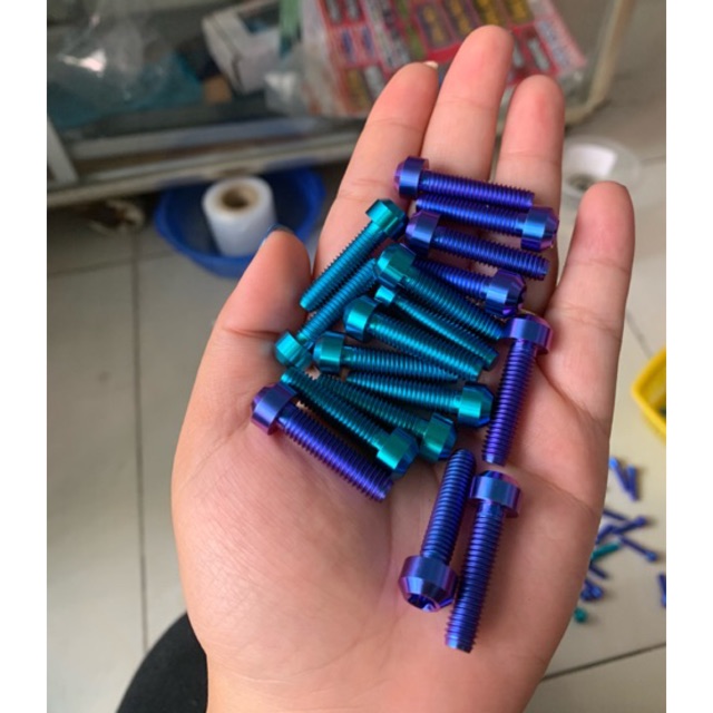 Ốc 6li25 TRỤ TITAN GR5 ốc bắt cùm tay thắng , tay côn Satria / Raider / Sonic ...