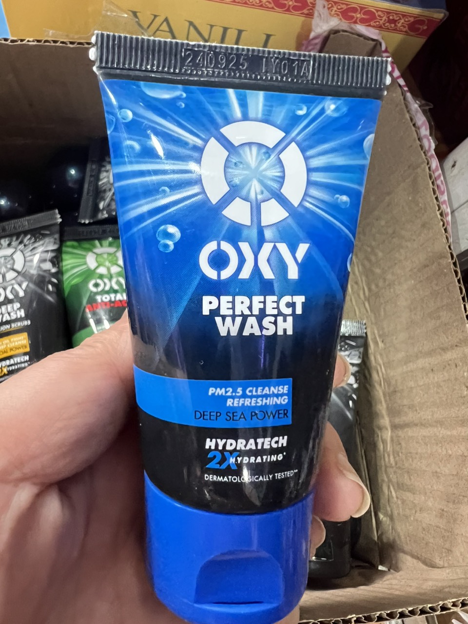 Sữa rửa mặt oxy dành cho nam đủ màu 25g/chai