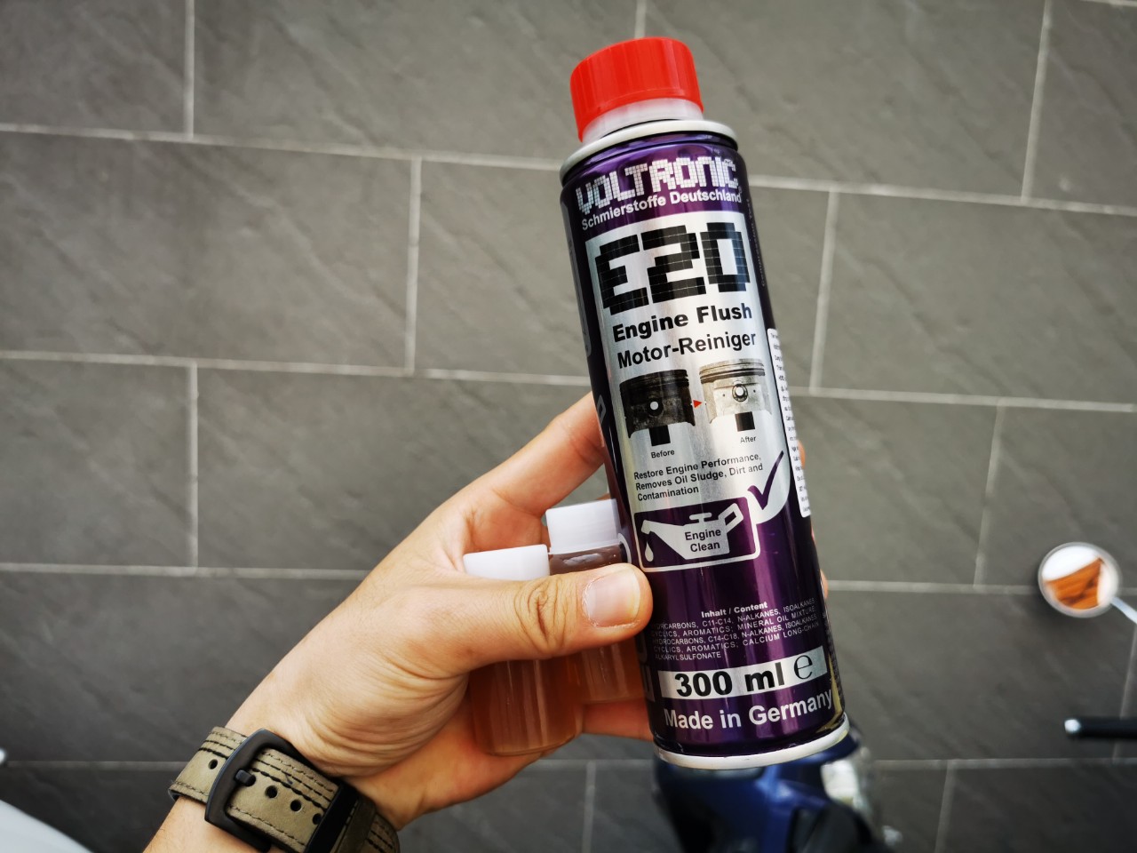 [HCM]Phụ Gia Xúc rửa động cơ Voltronic E20 Engine Flush 300ml - VE20300