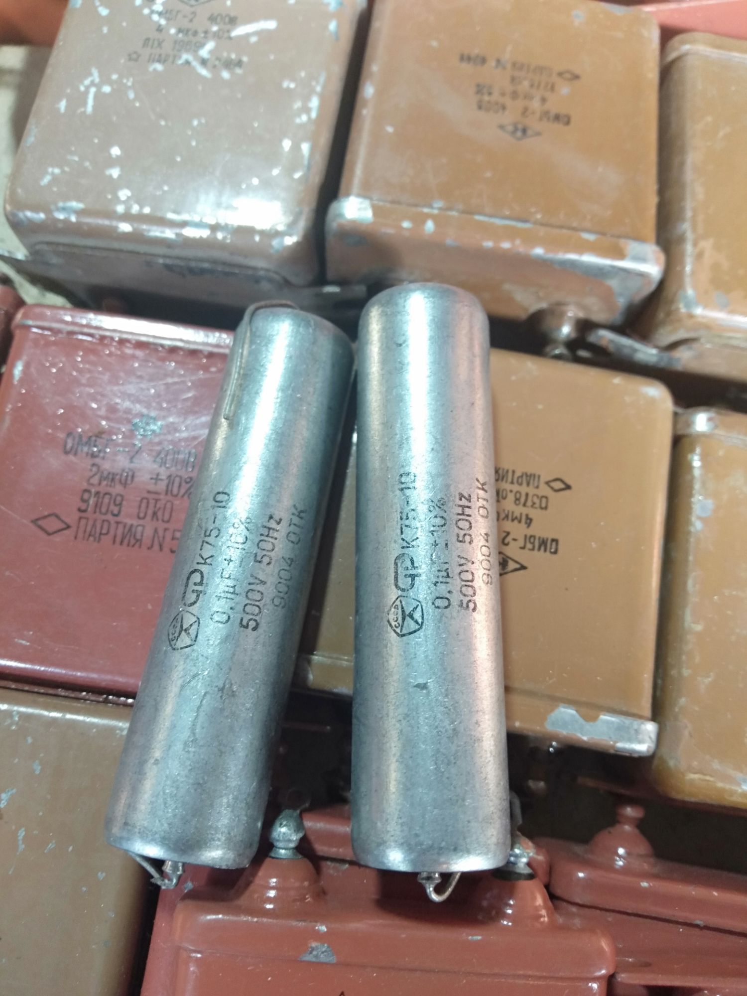 Tụ Nga 0.1uf 500v
