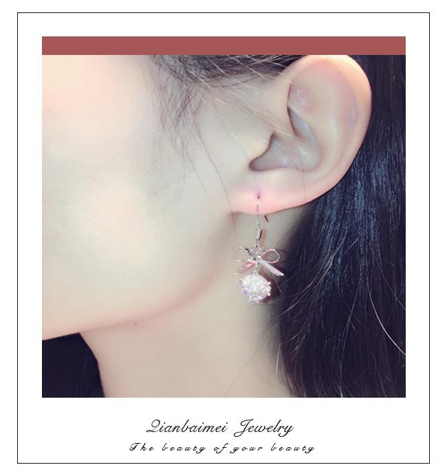 Khuyên tai thời trang SKT83