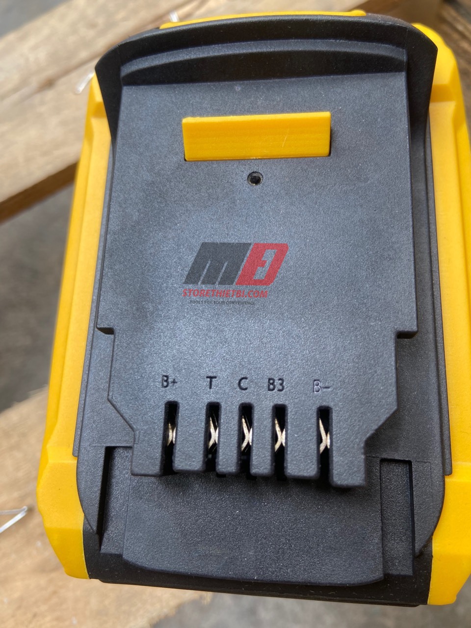 Pin 21V 2AH chân pin Dewalt cho các máy D20 Dekton