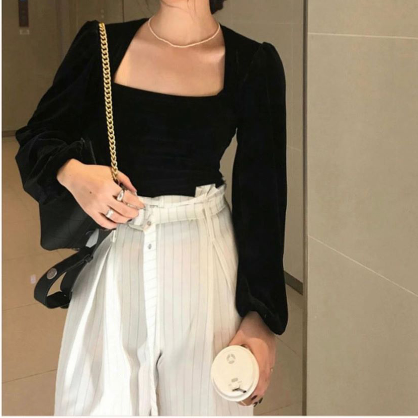 Áo cổ vuông tay phồng dài