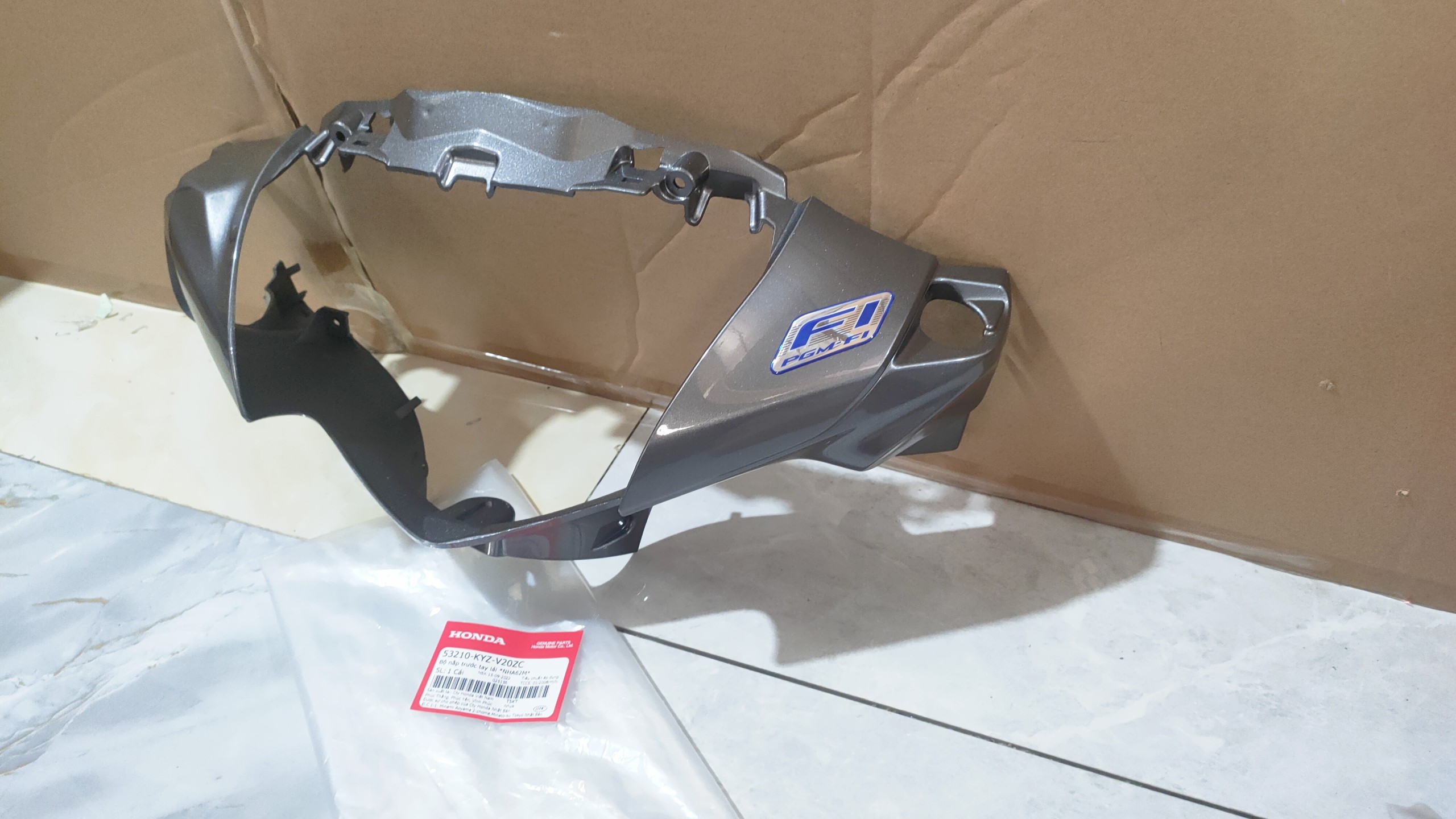 Nắp trước tay lái *NHA62M* future 125, future 125 fi ( 53210KYZV20ZC)
