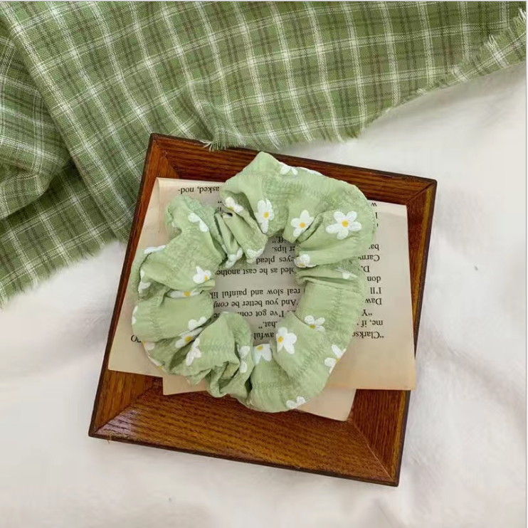 Dây buộc tóc scrunchies hoa cúc bằng vải