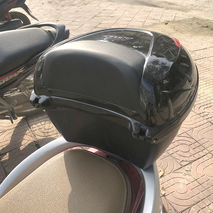 Thùng đựng đồ gắn đuôi xe máy GSB-03