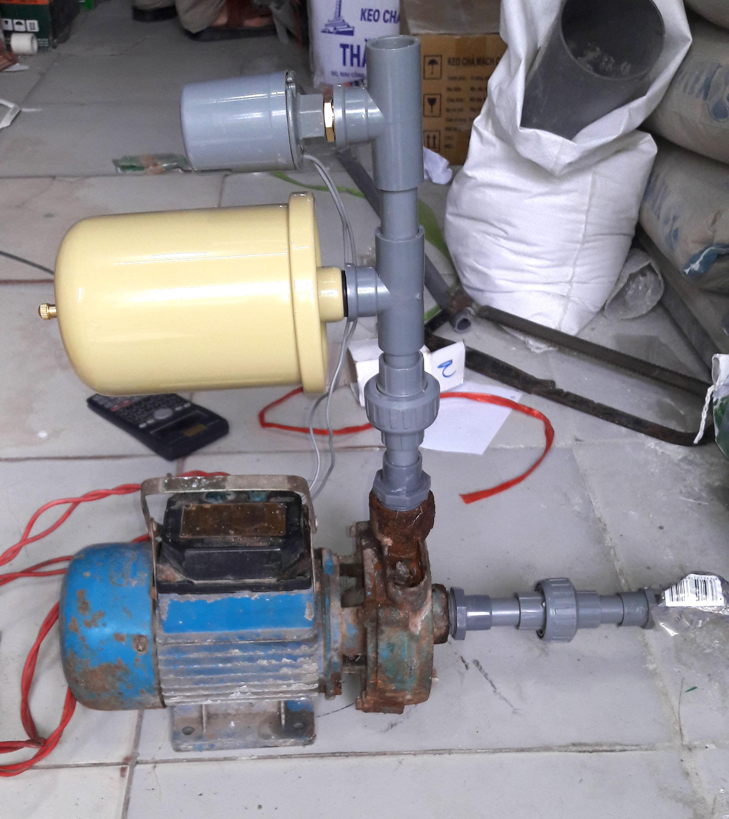 Bộ chế máy bơm nước thường thành máy bơm nước tự động