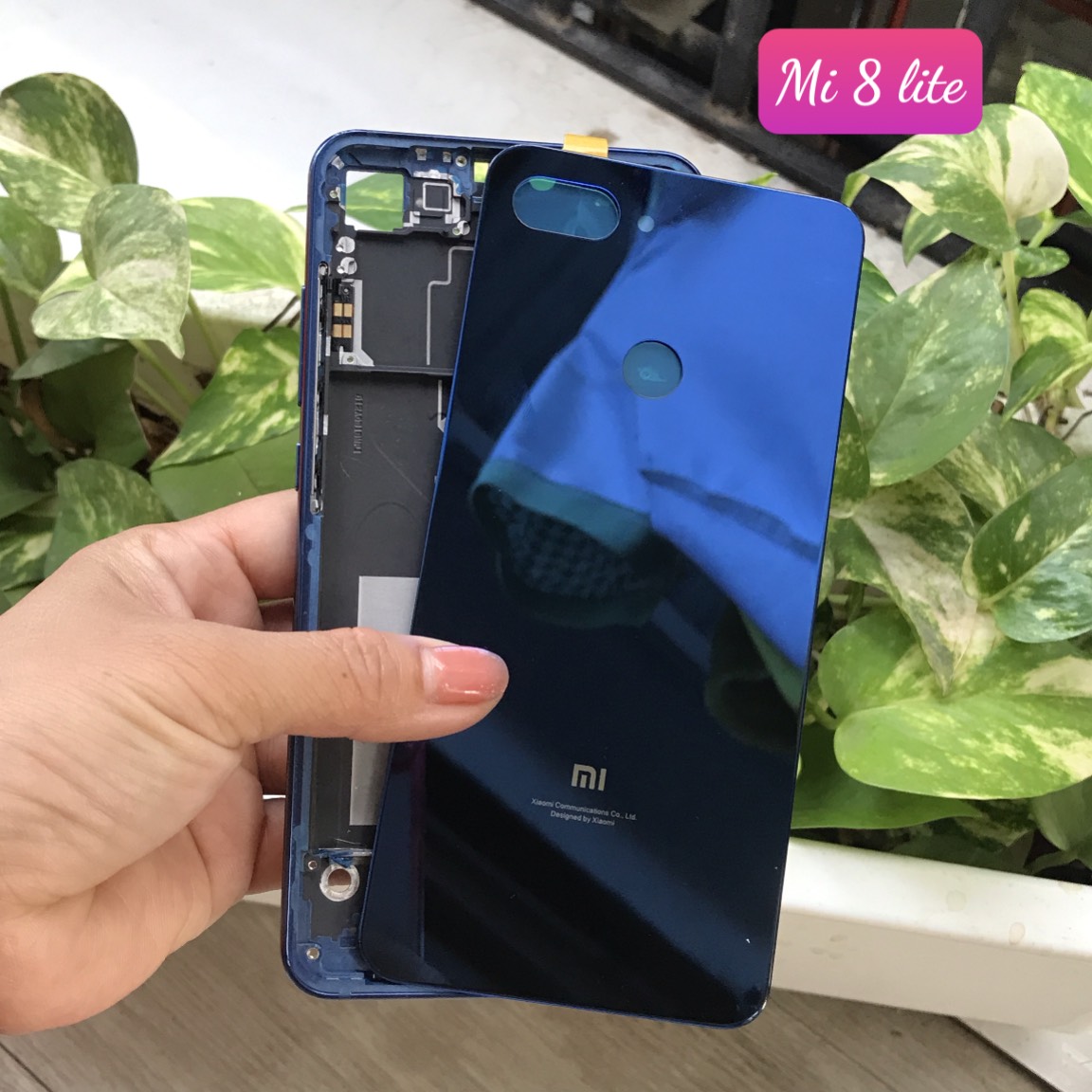 Bộ vỏ xiaomi Mi 8 Lite ( có cụm kính camera,nút bấm)