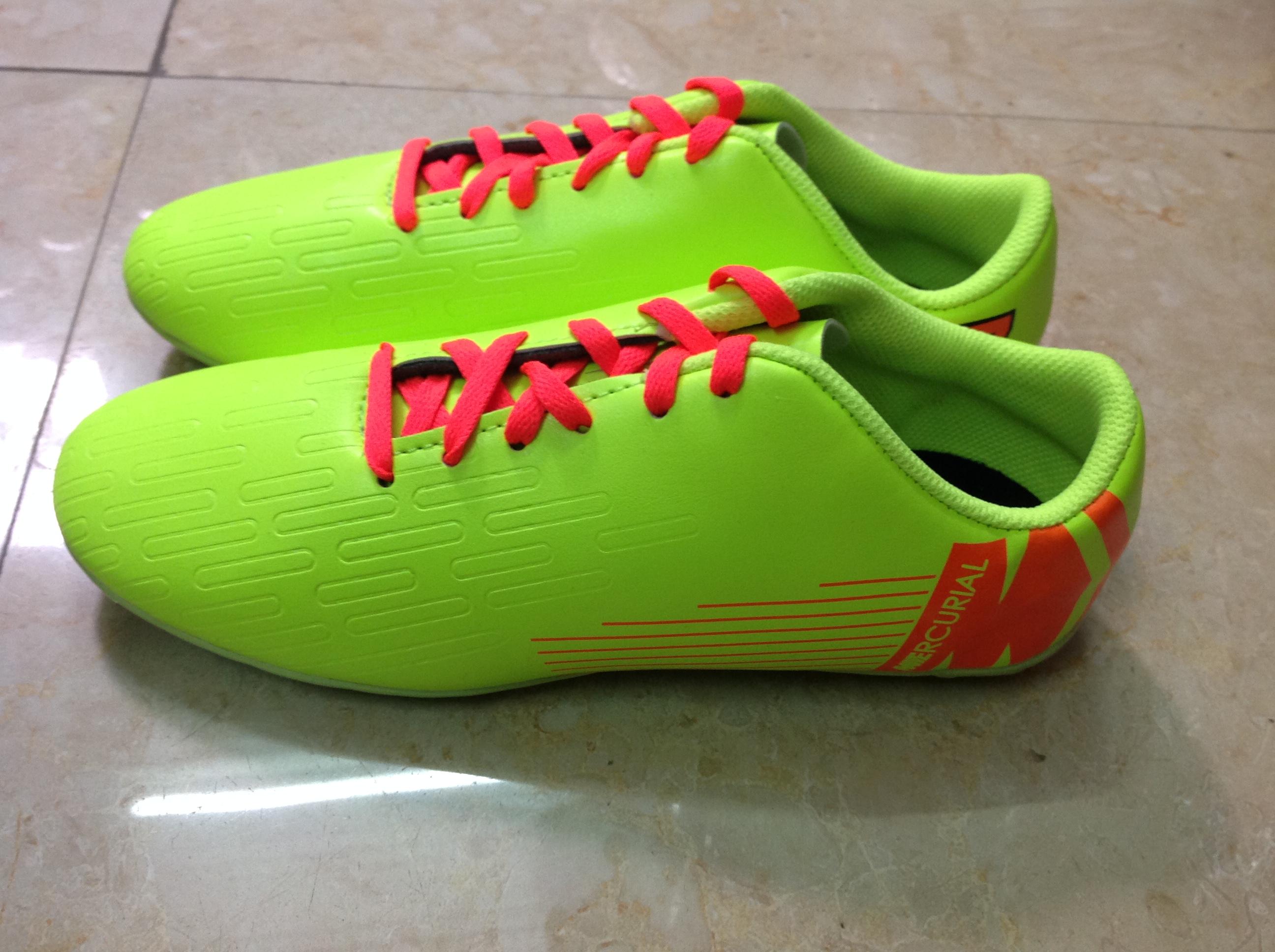 Giày đá bóng trẻ em CR7  da mềm ms 02