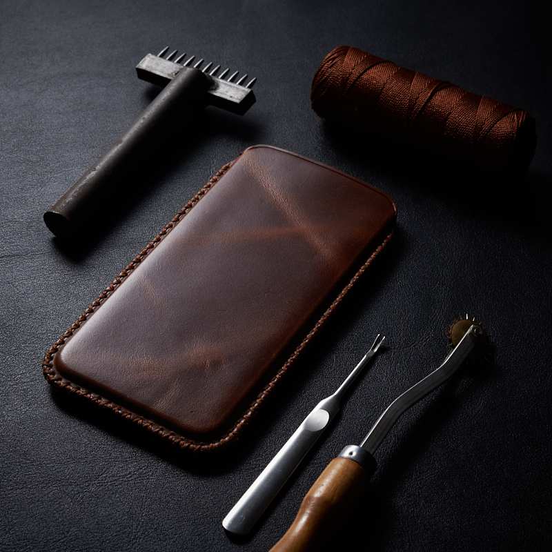 Bao Da Rút Ionecase Iphone 6 plus / 7 plus / 8 plus Luxury Handmade Da Bò Thật