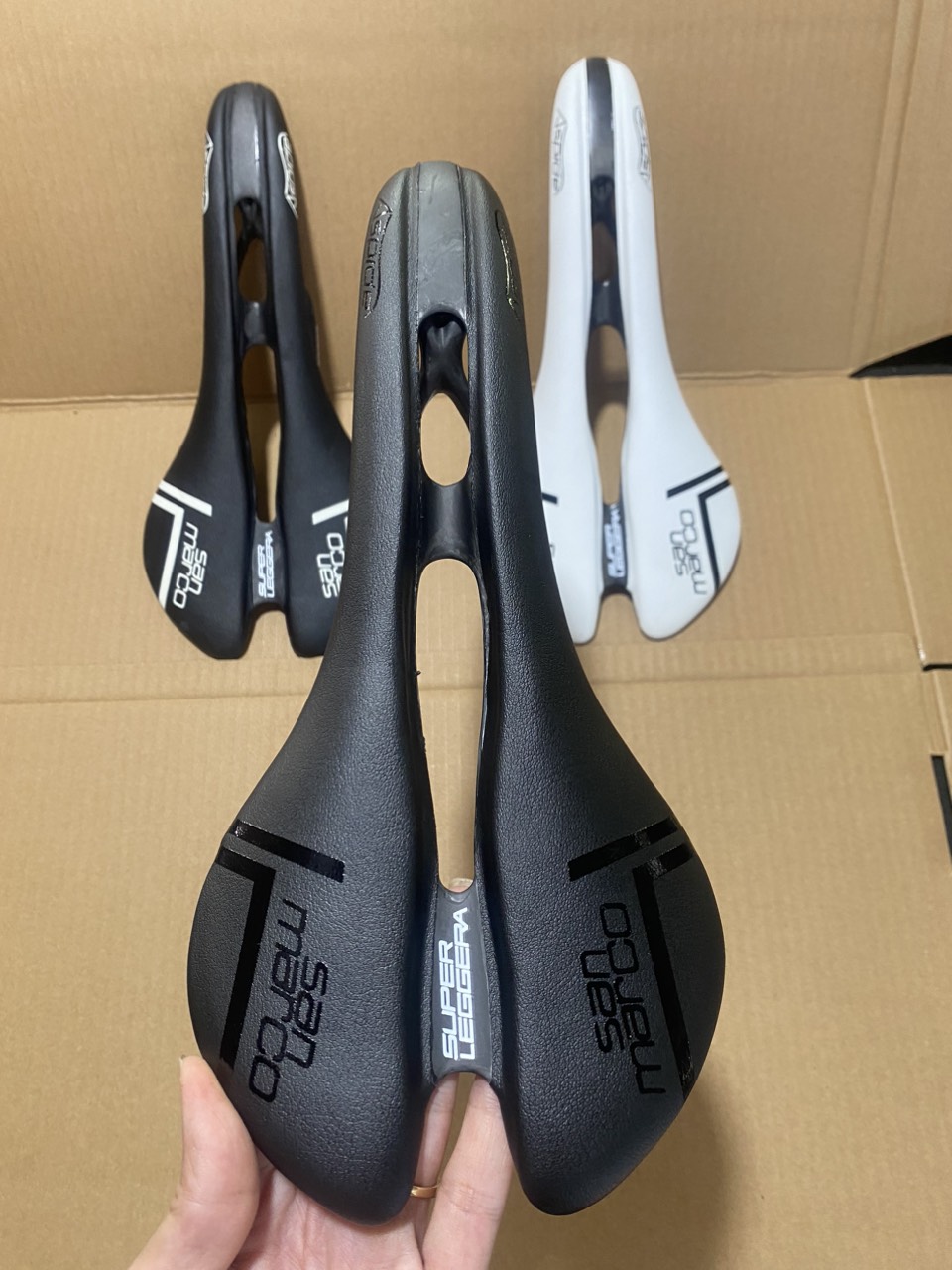 Yên Xe Đạp Carbon Siêu Nhẹ Selle San Marco