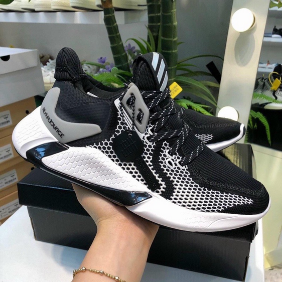 Giày thể thao alpha bounce 2020 đen phối trắng