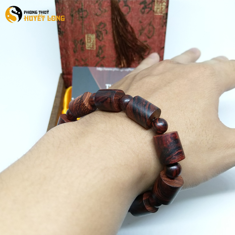 Vòng Gỗ Sưa Đỏ Đốt Trúc -  Vòng Tay Phong Thủy