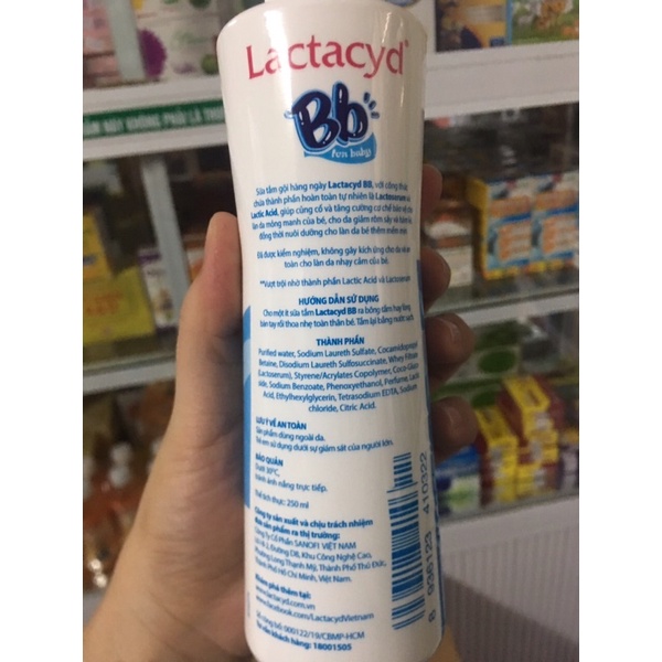Sữa tắm , gội LACTACYD MILky chai 250ml