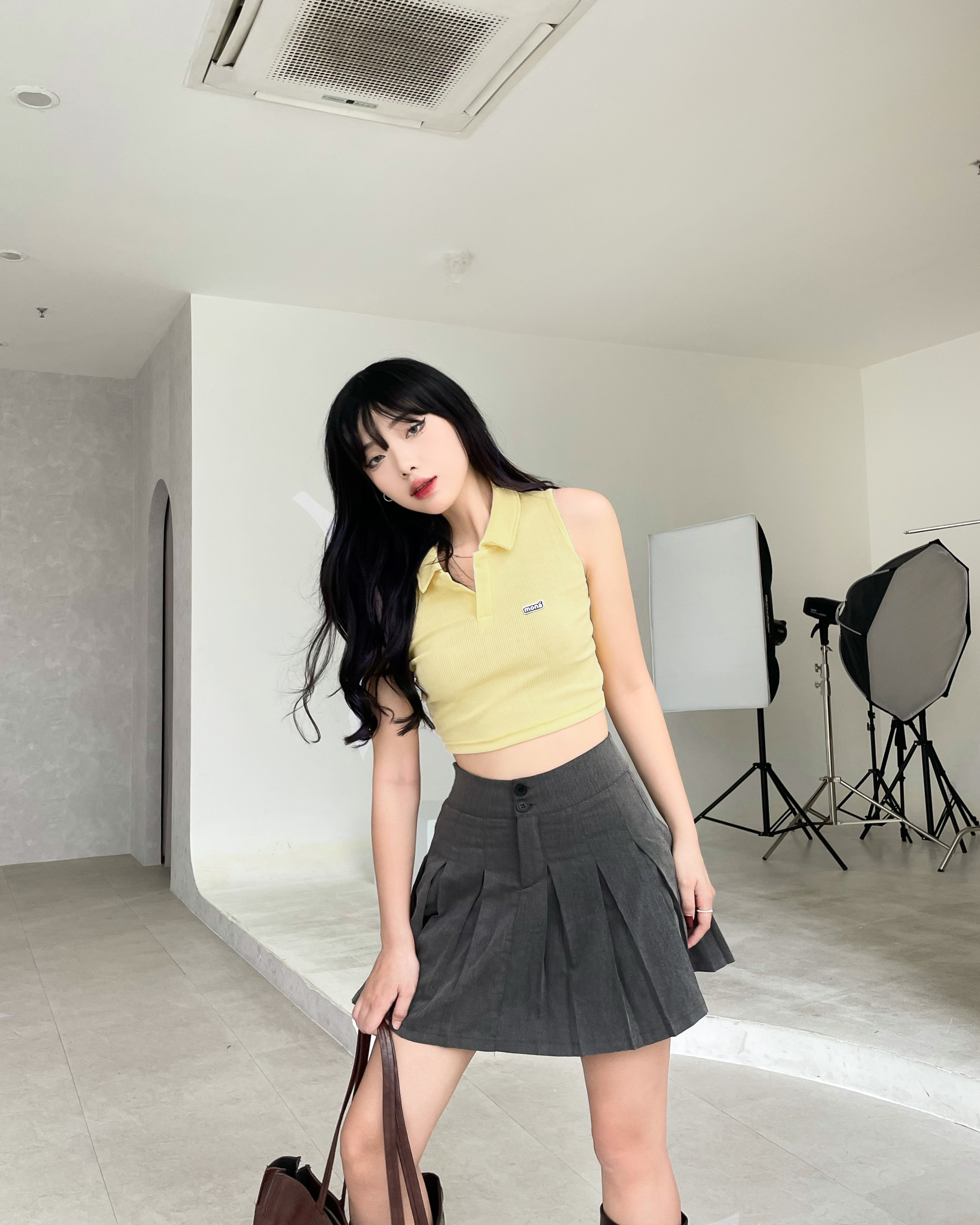 [VOUCHER 12%/149K] Áo croptop polo MONÁ - PERRY