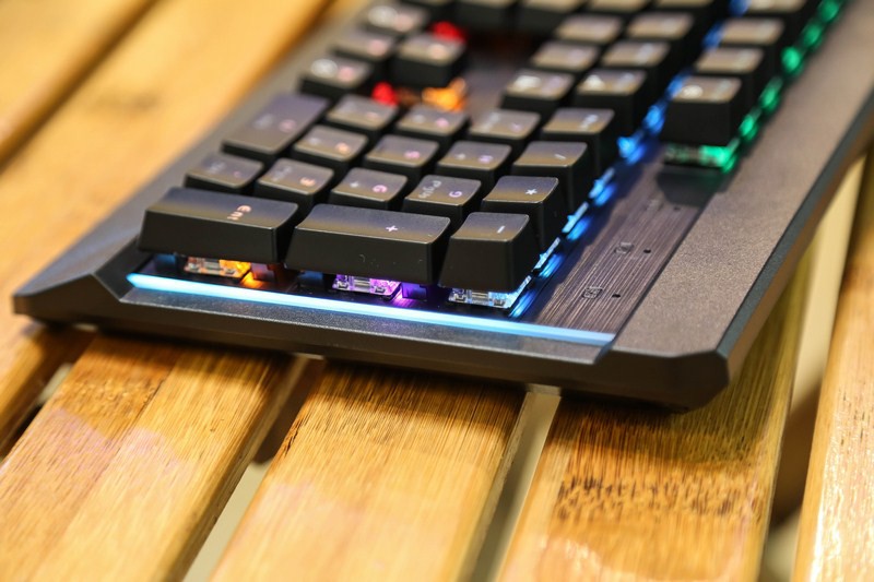 Bàn phím cơ DareU EK169 Blue switch