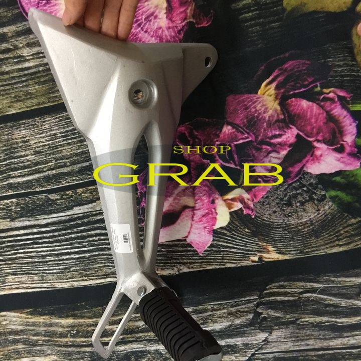 Bát gác chân bên phải xe Wave RS Wave Alpha đời 2006-2016