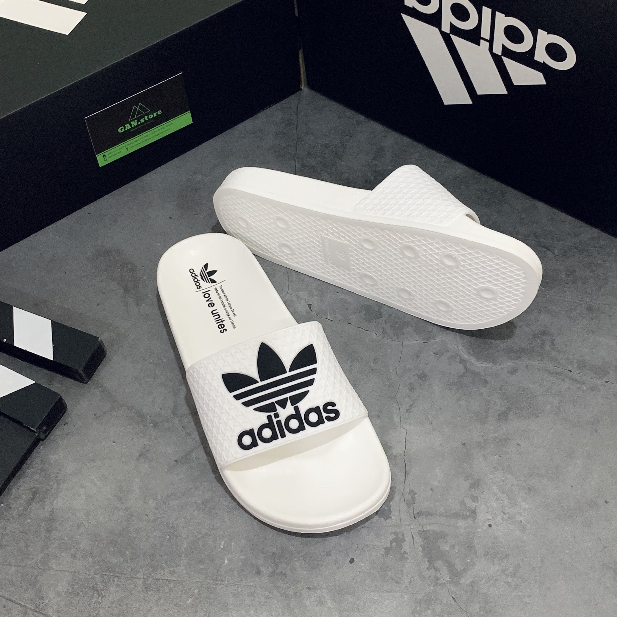 [HCM]DÉP ADIDAS ADILETTE TRẮNG LOGO 3 LÁ - DÉP FULL BOX
