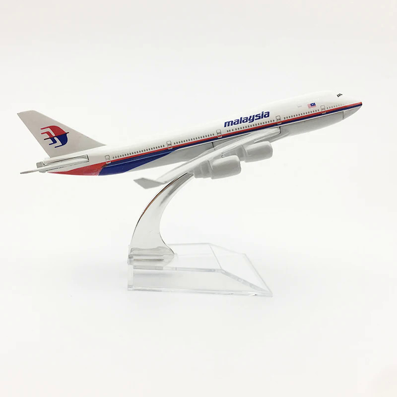 Miễn phí vận chuyển Malaysia hãng hàng không Máy bay mô hình Boeing 747 máy bay 16cm kim loại hợp kim Diecast 1:400 Máy bay mô hình đồ chơi trẻ em
