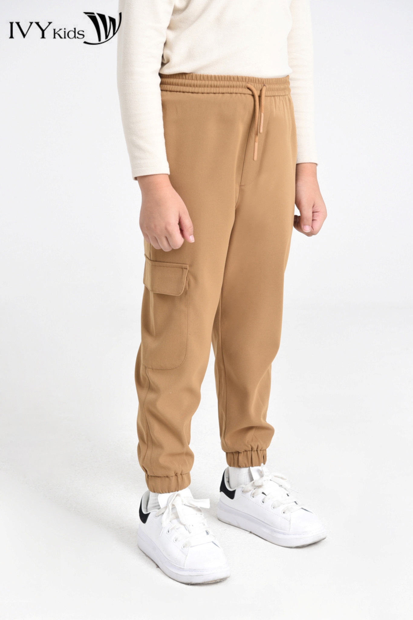 Quần khaki jogger bé trai IVY moda MS 22K1526