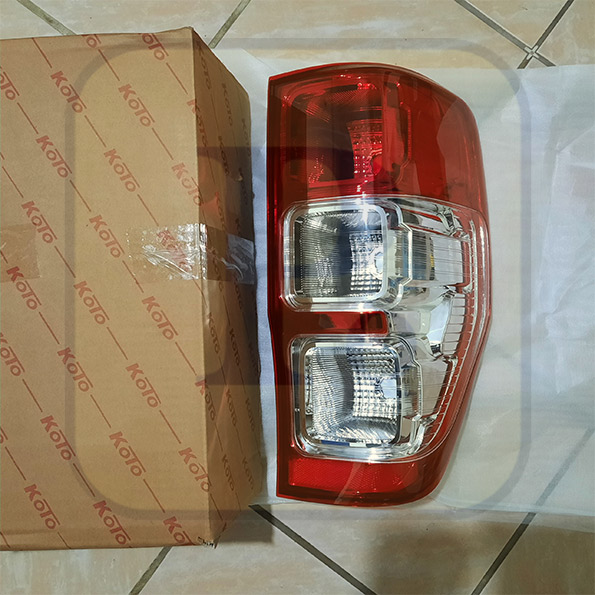 Đèn hậu ford ranger thái