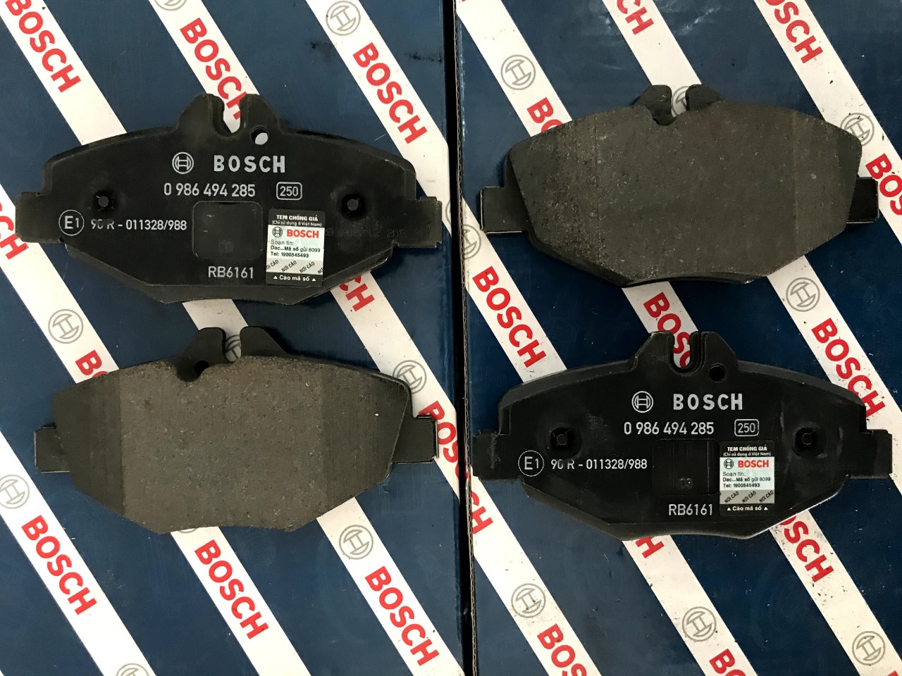 Bố Thắng  (Má Phanh Trước )   Bosch BP 4285 - Mercedes E200, E240, E280, E320, E500 (S/W211)