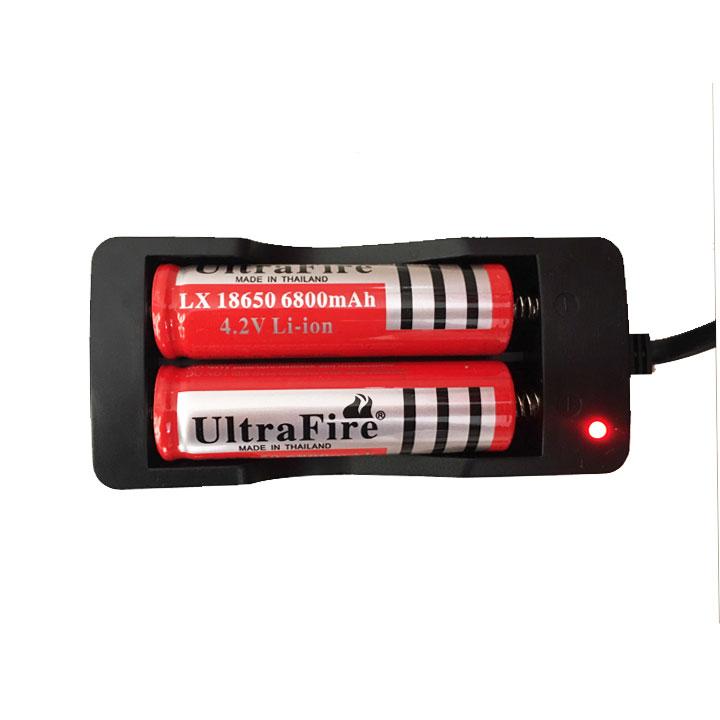 [HCM]MÁY SẠC PIN 18650 KÈM 2 VIÊN PIN 18650 4.2V 6800MAH ULTRAFIRE.