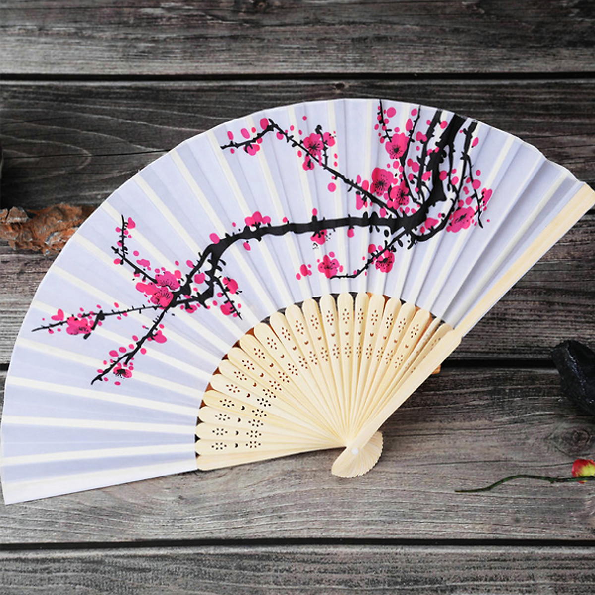 Quạt vải xếp in hoạ tiết hoa anh đào dài 21cm