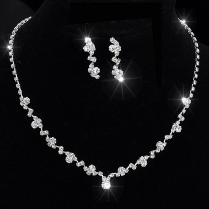 bộ nữ trang dây chuyền bông tai đá pha lê dự tiệc sang trọng quý phái