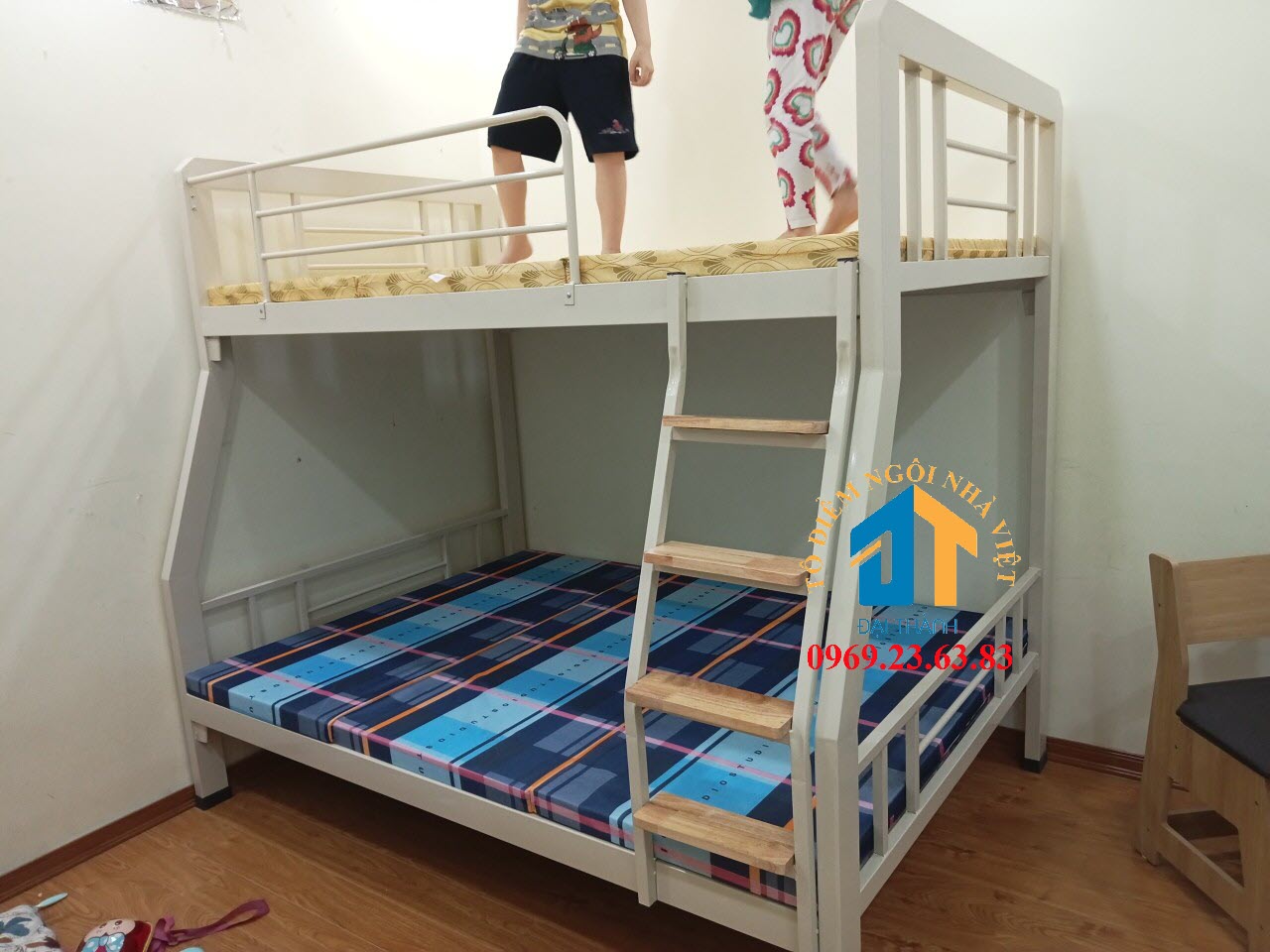 Giường  sắt 2 tầng hộp vuông sắt 4x8 nhiều kích thước