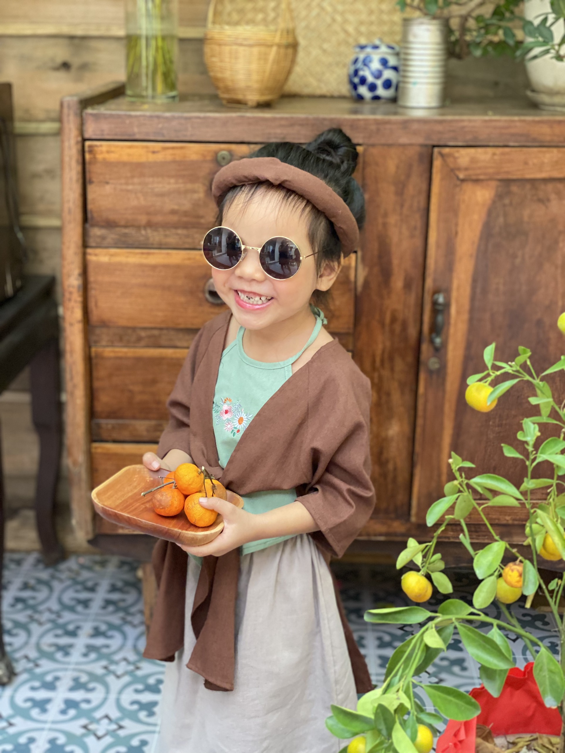 (PiPo) Bộ Áo Tứ Thân Linen Thêu Họa Tiết