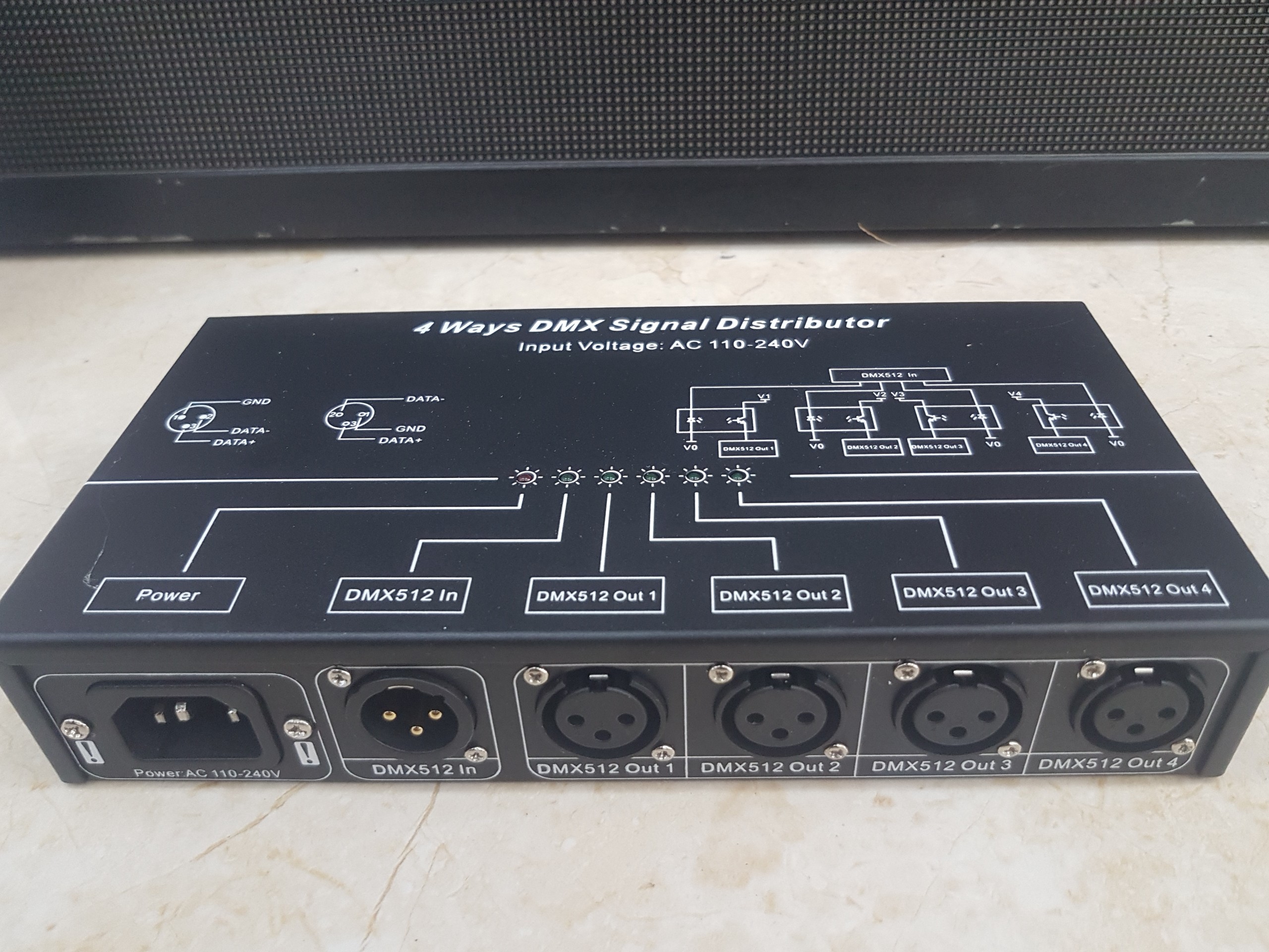 [HCM]Bộ khuếch đại tín hiệu DMX vào 1 ra 4 ( 4 Way DMX Signal Distributor)