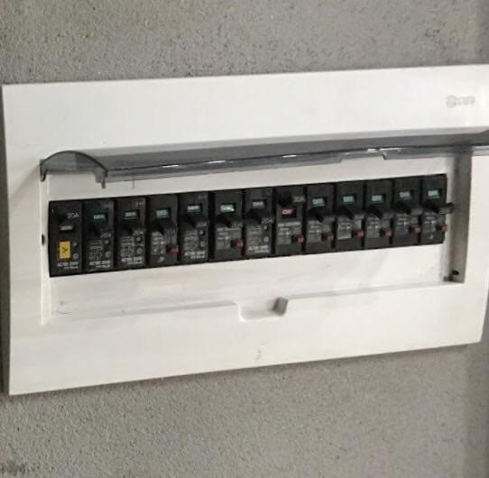Aptomat chống giật nội địa tep 20A