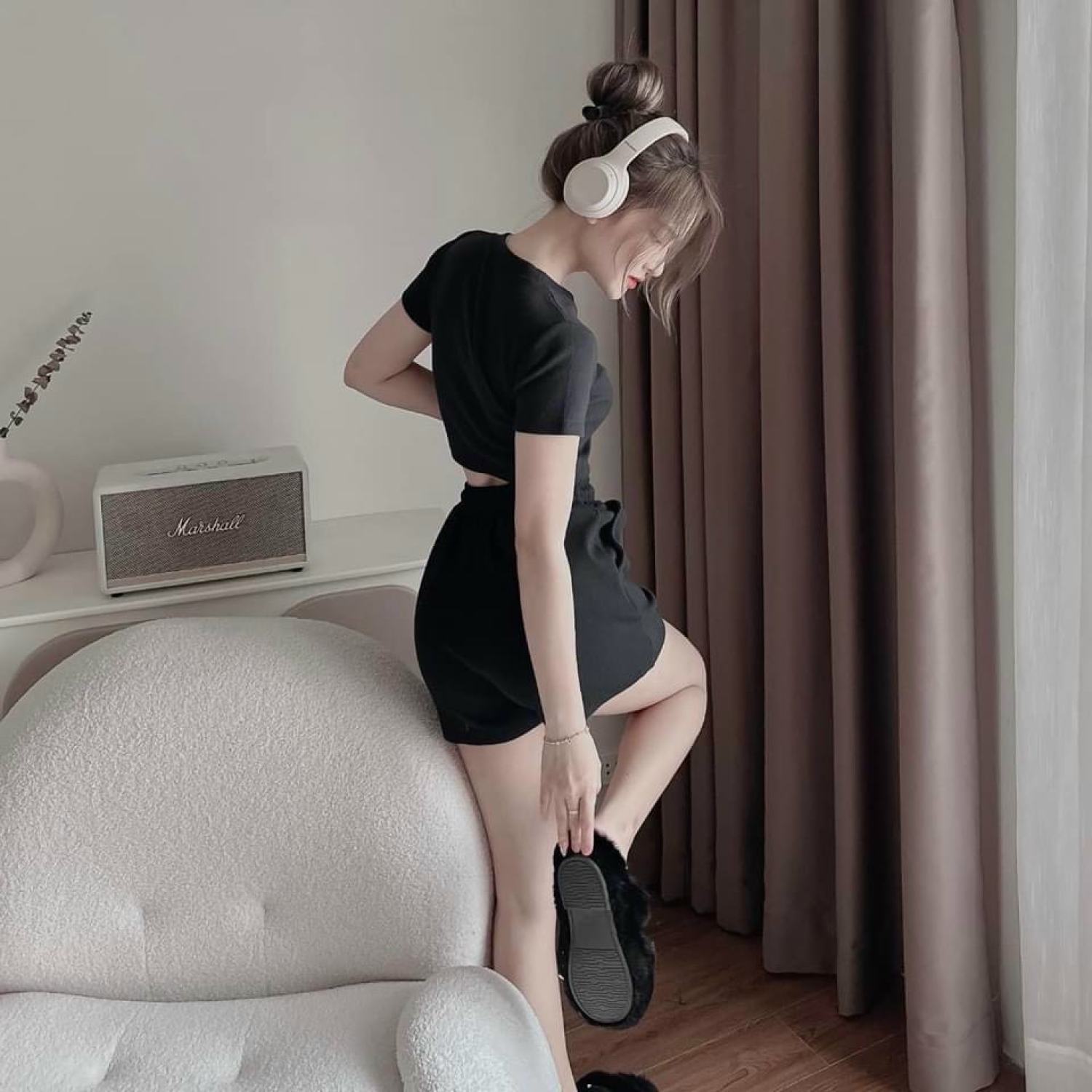 SET THỂ THAO ÁO CROPTOP CỔ TIM + QUẦN SHORT LƯNG THUN