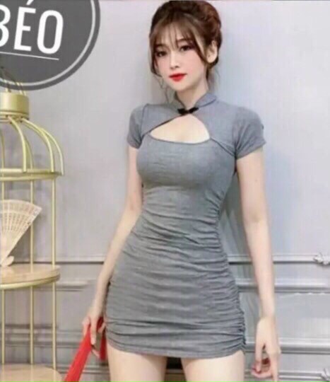 Đầm body cổ tàu hở ngực cực xinh