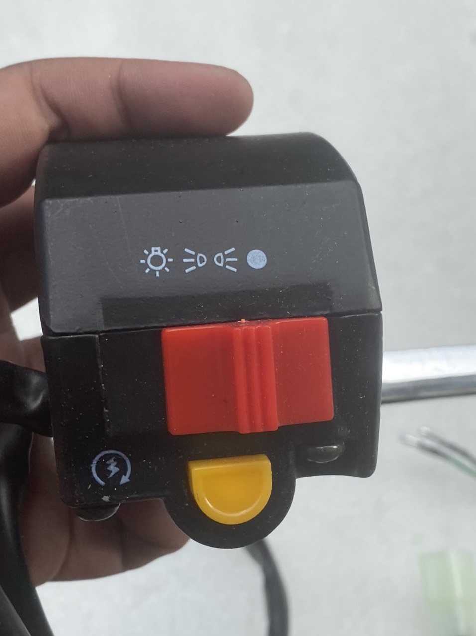 CÙM CÔNG TẮC XE MAX
