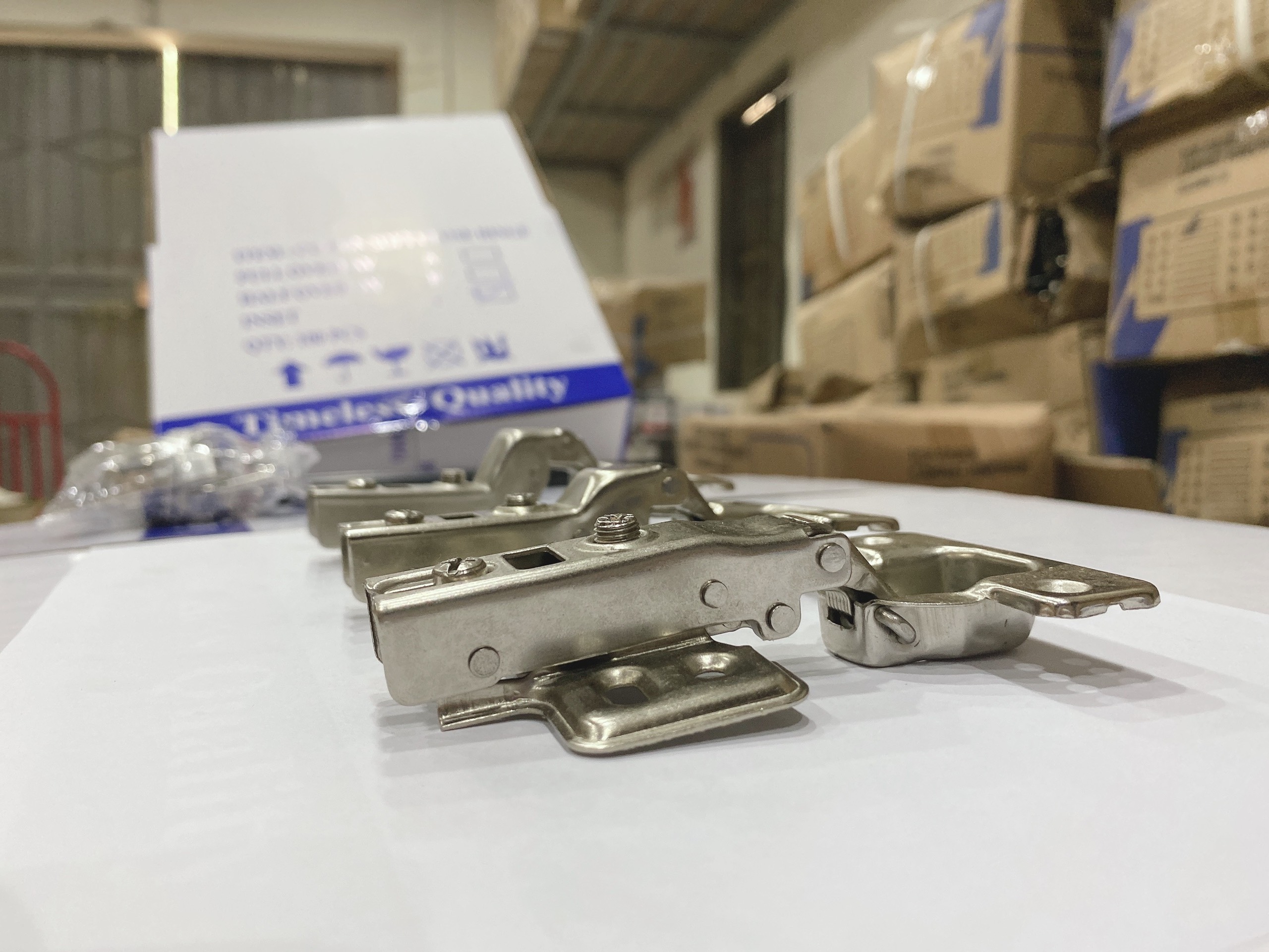 Bản lề thép mạ crome, giảm chấn, fix (mã sp ZT-B35)