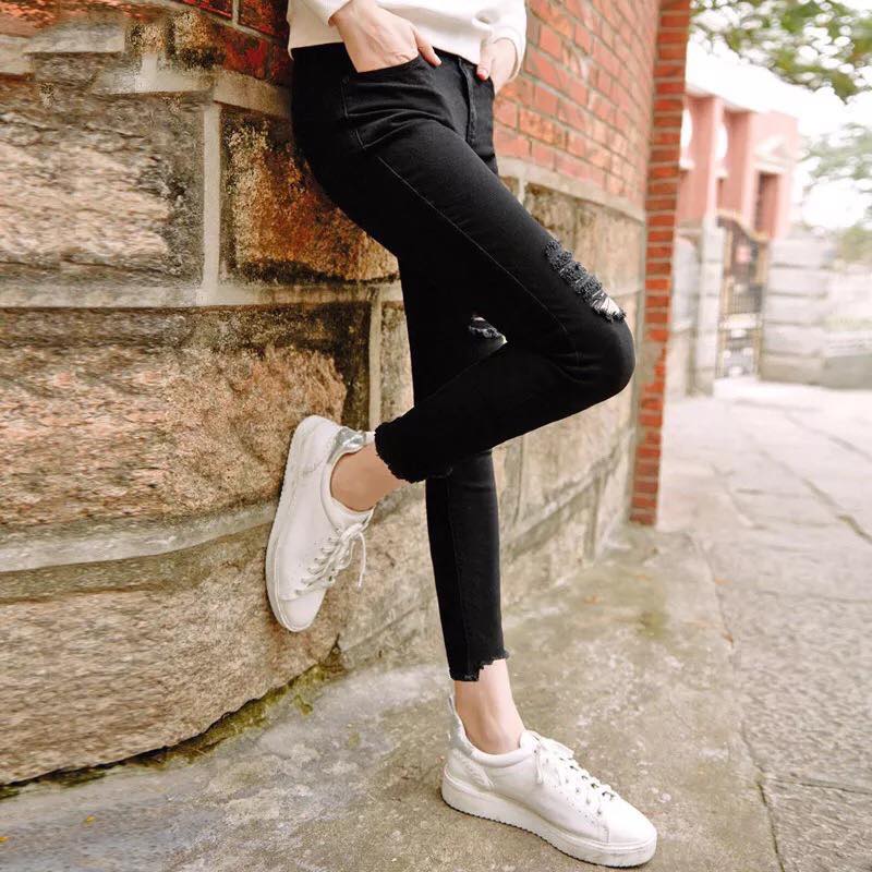 Quần jean skinny nữ rách co giãn thời trang, Quần bò Nữ Màu Trắng màu đen dáng ôm 1 nút