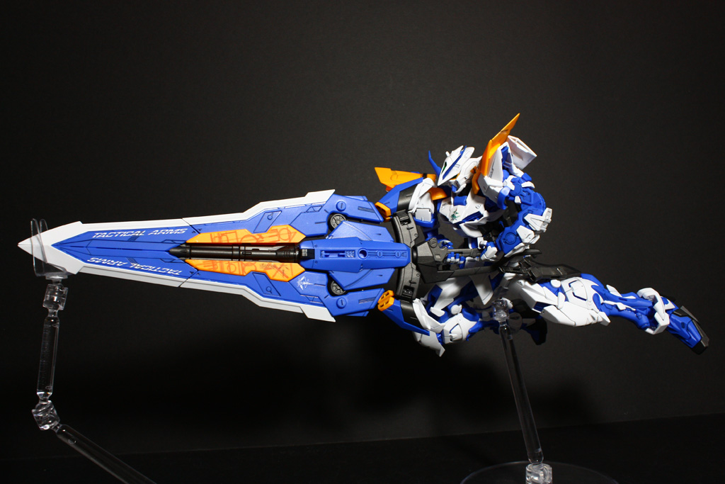 Mô hình Gundam Bandai MG Gundam Astray Blue Frame Second L