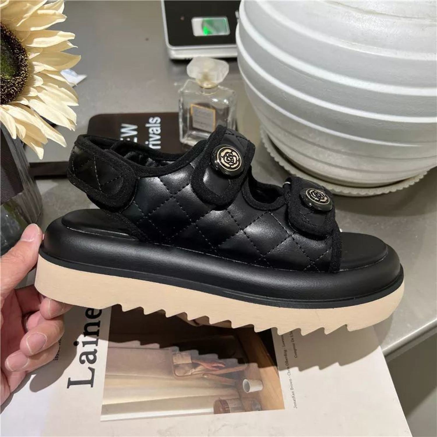 Giày Sandal hoa chàm đế bánh mì Xăng đan hoa trà đế răng cưa 5cm