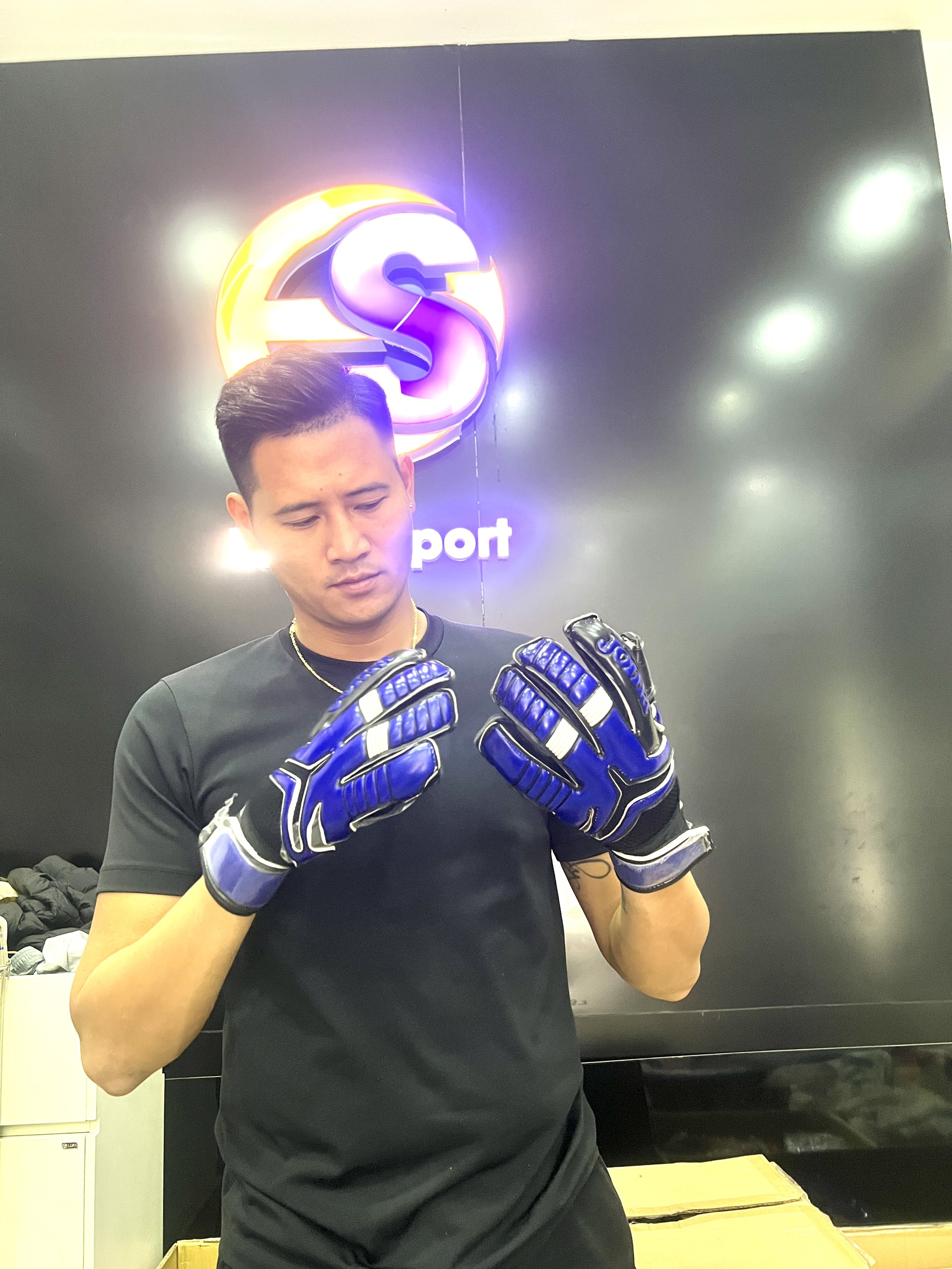 Găng tay thủ môn JOMA