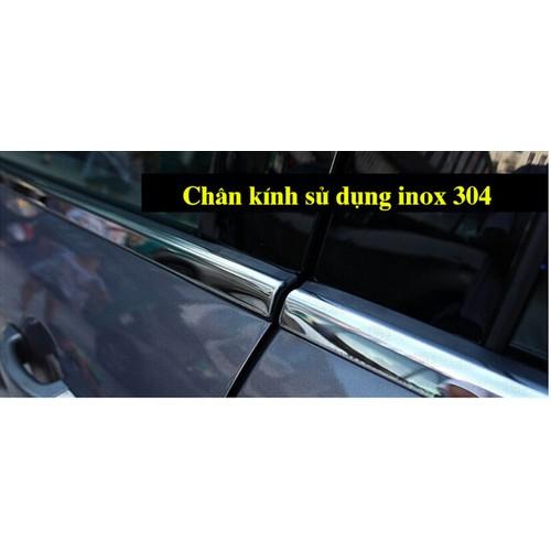 Nẹp chân kính Ford Ranger