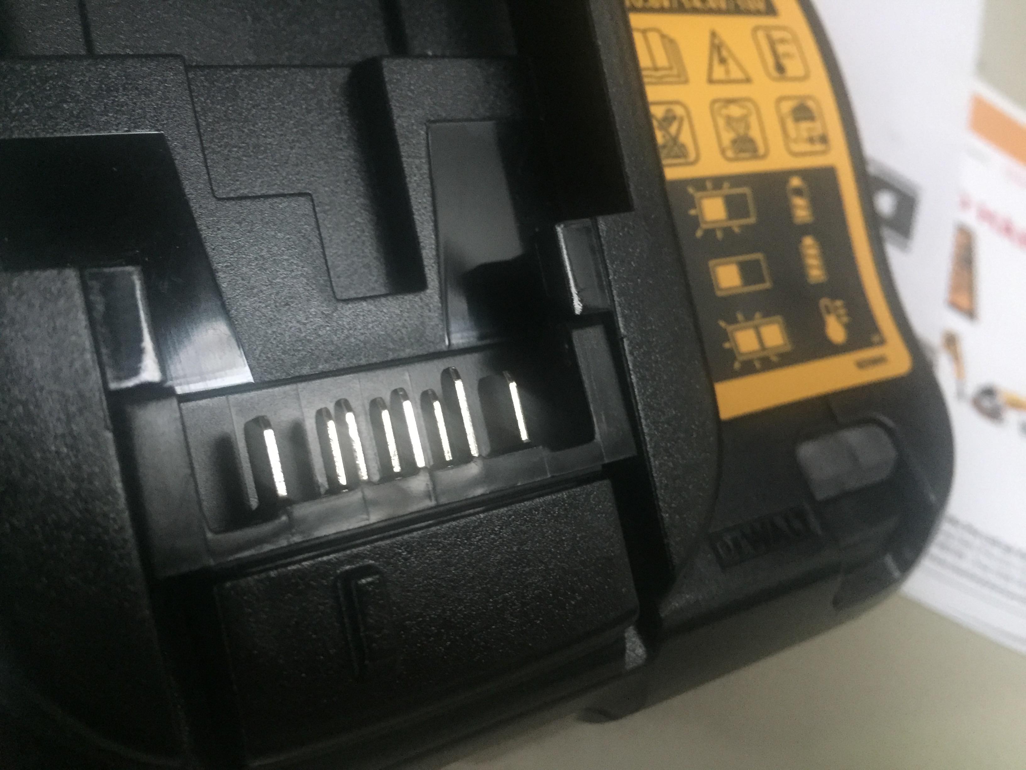 Sạc Pin Dewalt Từ 12V Đến 20V