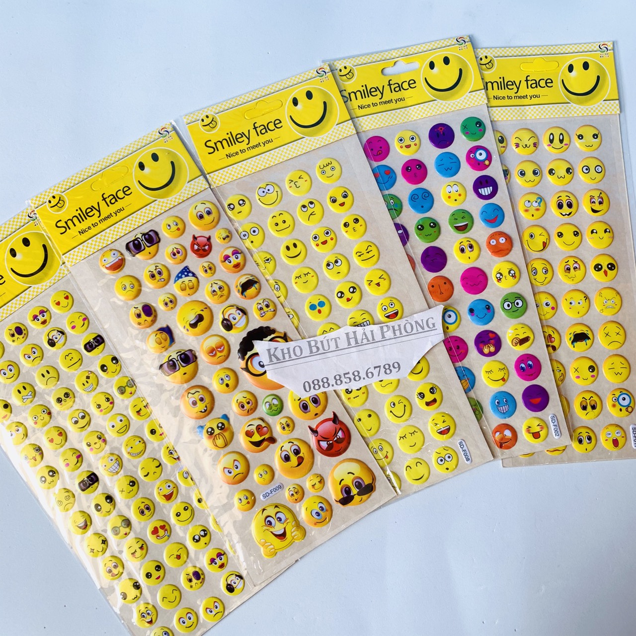 Stiker dán nổi hình mặt cười loại đẹp