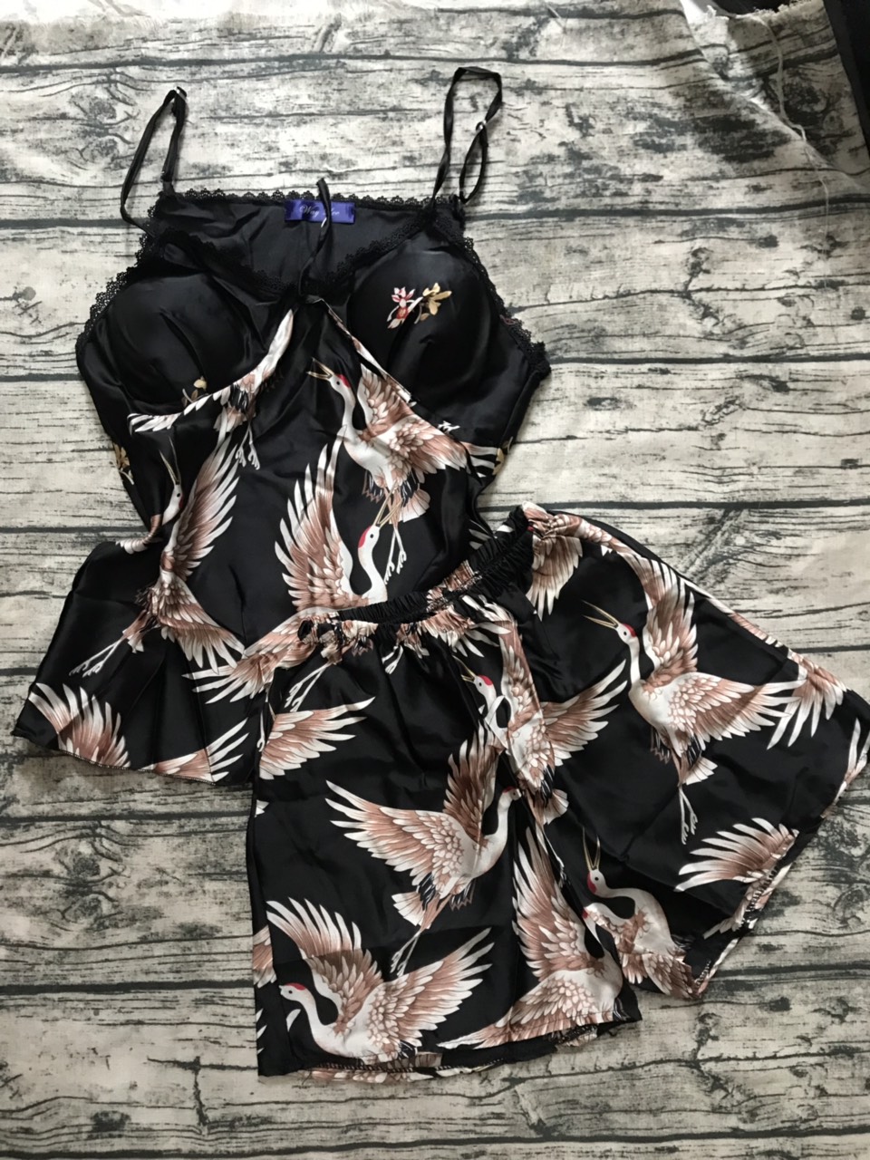 Bộ đồ ngủ 2 dây lụa satin hàng thiết kế