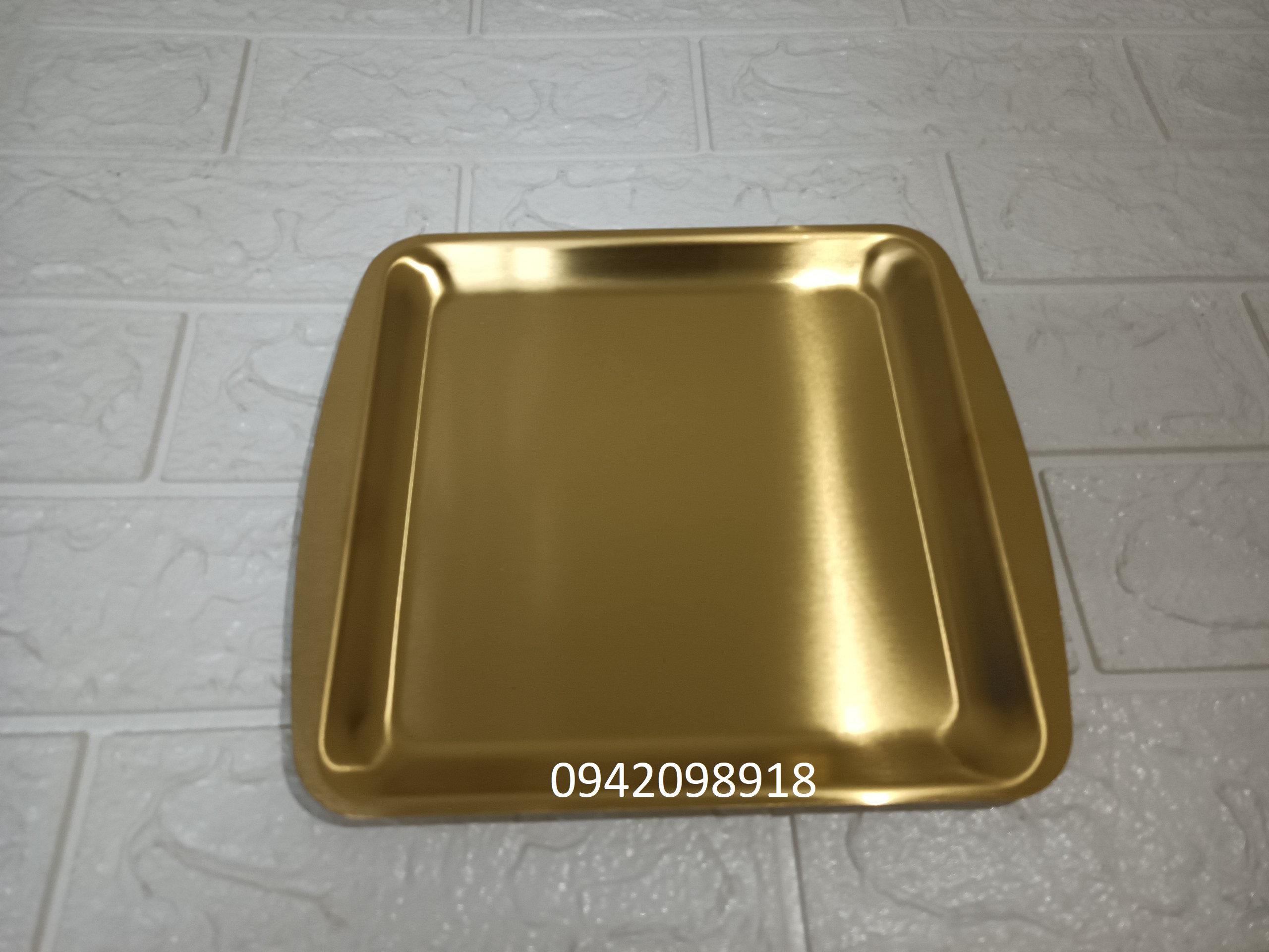 Dụng cụ spa inox mạ vàng: bát spa inox, khay inox mạ vàng sang trọng lamina