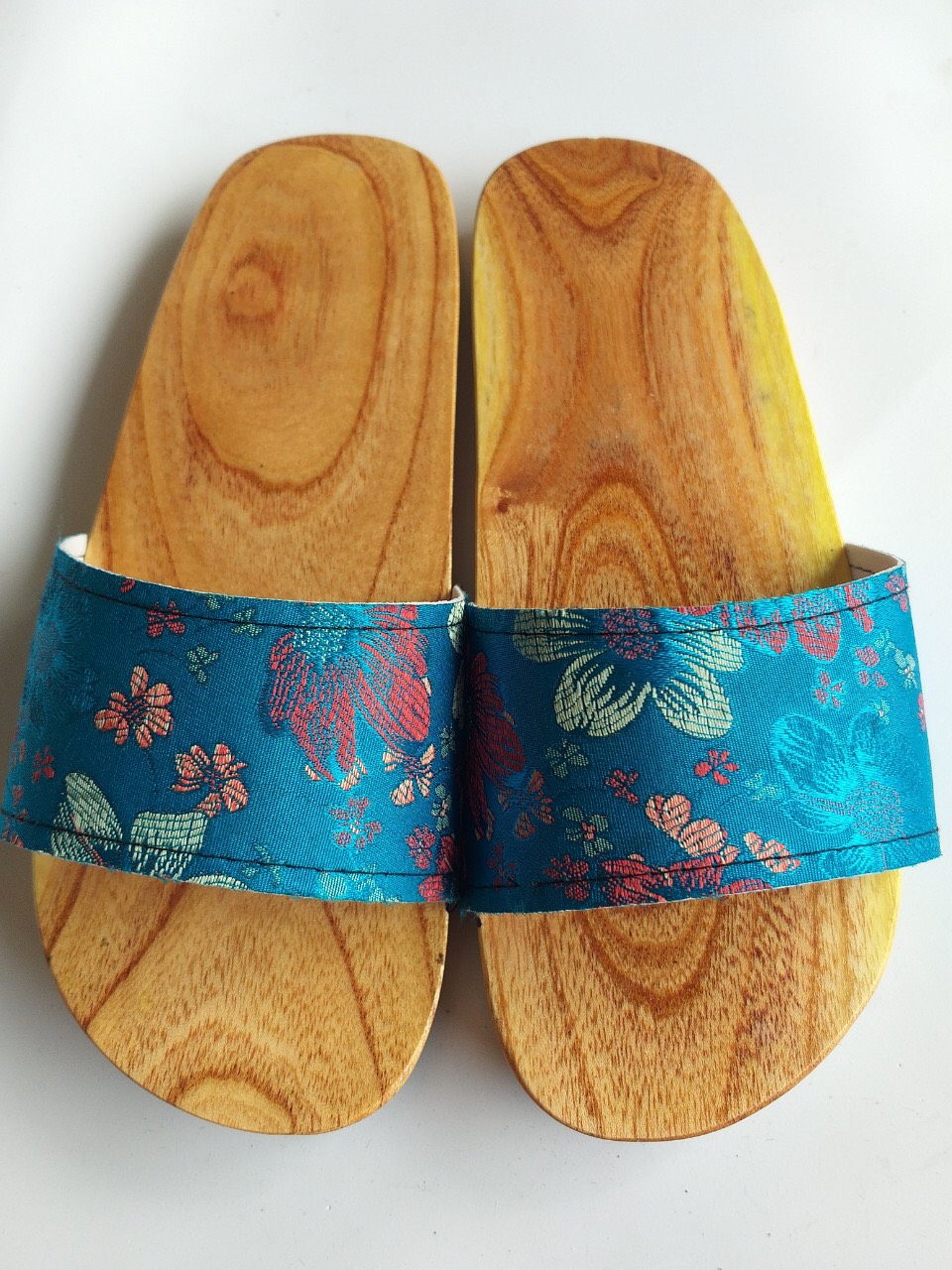 guốc gỗ , guốc nhật, (xưởng sản xuất)