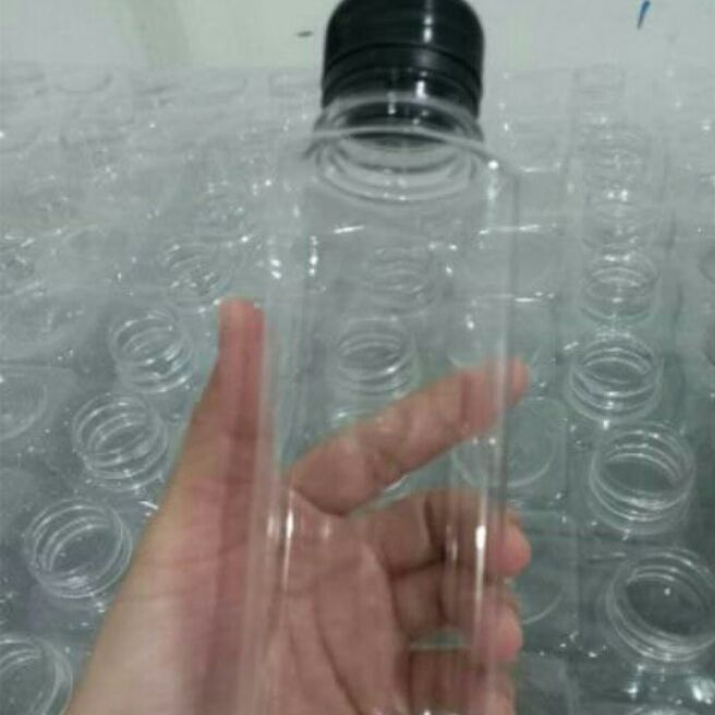 Chai Nhựa có nắp đen kèm