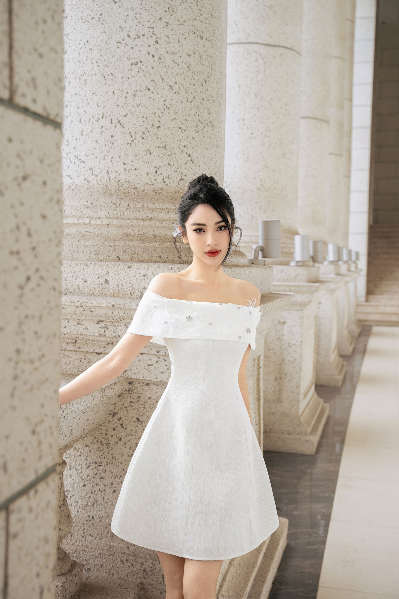 Voucher siêu sale 15% OLV - Đầm Harmoni Off Shoulder Dress
