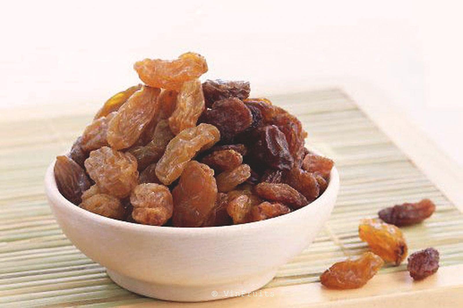1Kg ( 2 Hộp ) Nho Đen Sấy Lạnh Dẻo Ngon ( Viet Farms )